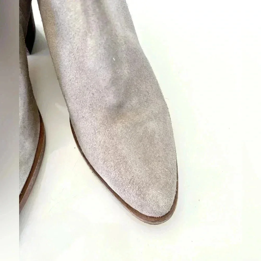 Free People Charm Double V‎ Tan Suede Ankle Boots Size 39.5